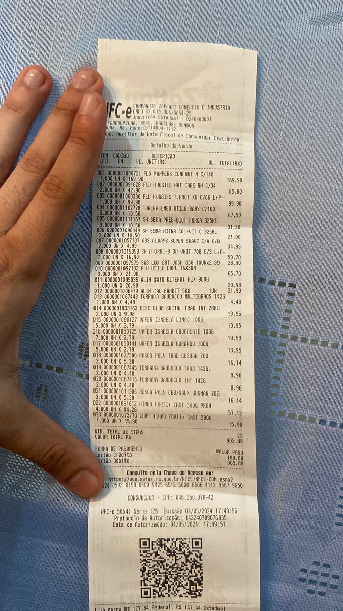 vamos ir no mercado daqui a pouco fazer umas compras pra doar, até agora arrecadamos R$670,00, se alguém quiser ajudar com algum valor manda pro meu pix: 51 98021-2710

essas foram as compras de ONTEM, conseguimos arrecadar o suficiente pra isso e já deixamos na CASSOL👇🏻