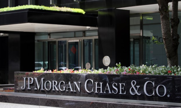 #JPMorganChase Unveils #AI-Powered Tool for Thematic #Investing

#investmentmanagement #financialservices #fintech #banks #banking #payments #ecommerce #digitaltransformation #SeamlessDXB #DubaiFinTechSummit #BackbaseEngage #Money2020EU #FintechLive 

pymnts.com/news/artificia…