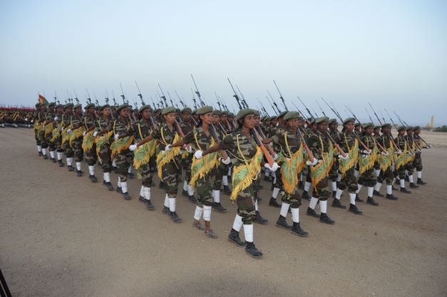 PNetabay's tweet photo. ኣብ መላእ ሃገር ካብ ዝርከባ ናይ ሞያ ኣብያተ-ትምህርቲ ድሕሪ ምምራቕ፡ ኣብ መበል36 ዙርያ ሃገራዊ ኣገልግሎት ን6 ኣዋርሕኣብ ሳዋ ግቡእ ወተሃደራውን ፖለቲካውን ትምህርቲ ክቐስሙ ዝጸንሑ ተመሃሮ፡ብ4 ግንቦት ተመሪቖም። https://t.co/h4mP05xxEt