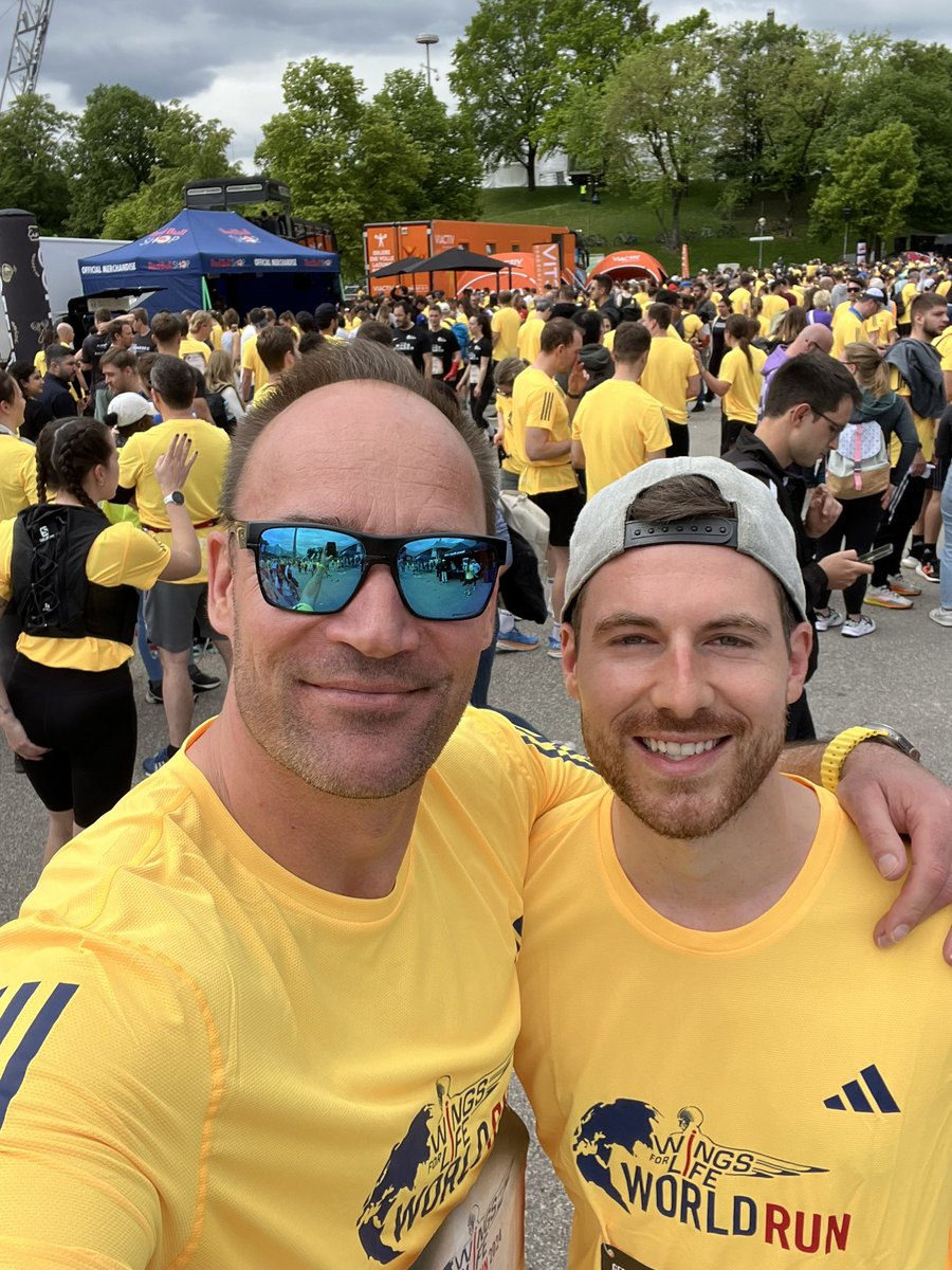 Bananenflanke tweet media