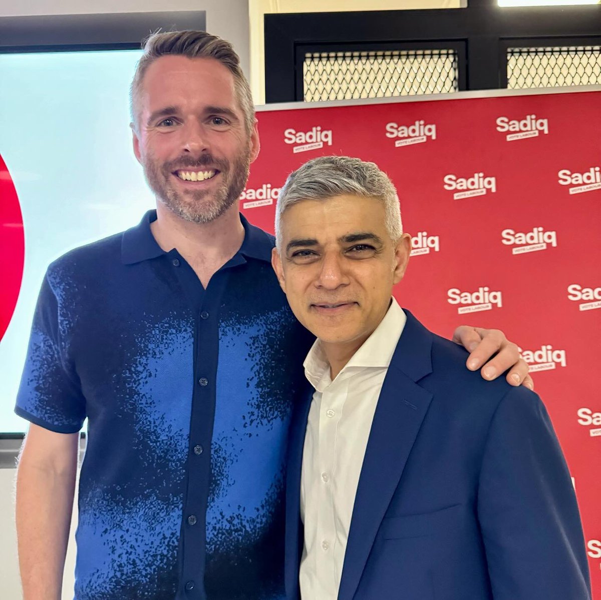Congratulations @SadiqKhan on winning an historic third term as @MayorofLondon. A huge result and a strong mandate to deliver his manifesto including: 🌹 40k new council homes 🌹 6k new rent control homes 🌹 Ending rough sleeping by 2030 🌹 New Mayoral Development Corporations
