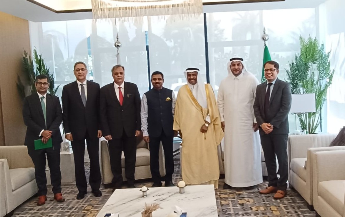 Shri Muktesh Pardeshi, Secretary (CPV&OIA) had a fruitful meeting with Vice Haj Minister, HE Dr. Abdul-Fattah bin Sulaiman Mashat in Jeddah today. They reviewed the preparations of the forthcoming Haj with a focus on providing the best services to the Indian pilgrims.
