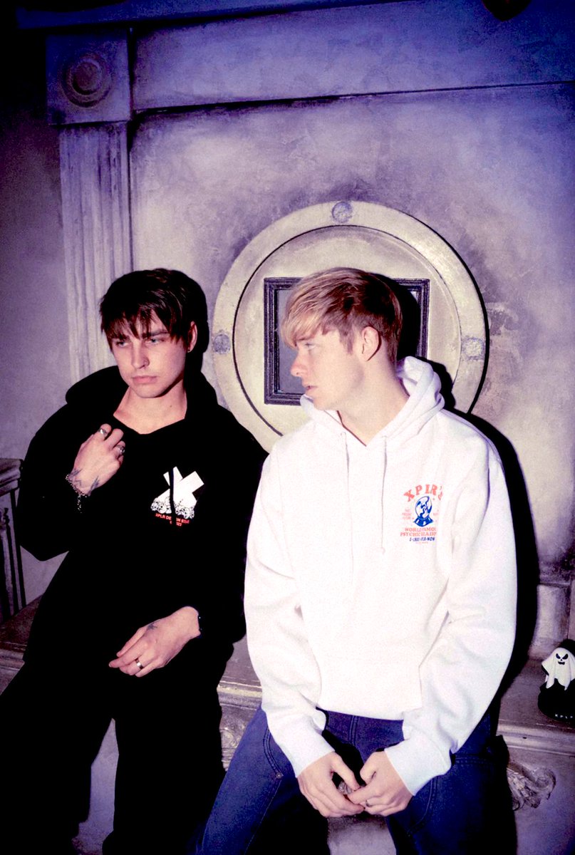 RedHeadClairee's tweet image. Find someone who looks at you the way Sam looks at Colby