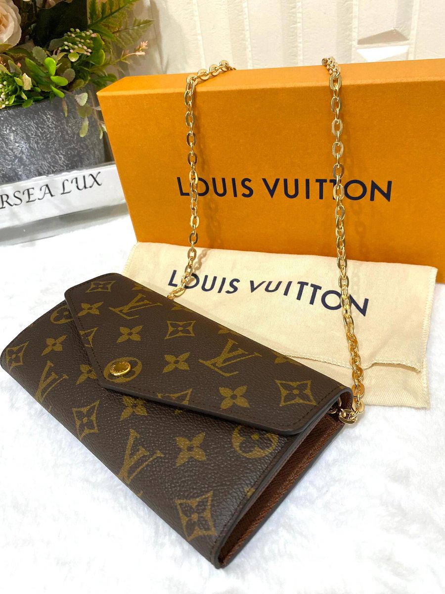 rezzaaditya076's tweet image. Accessorize in style with a luxurious 🫶