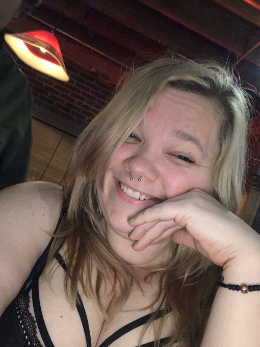 Bar night  Findom https://t.co/2U59J26Soz