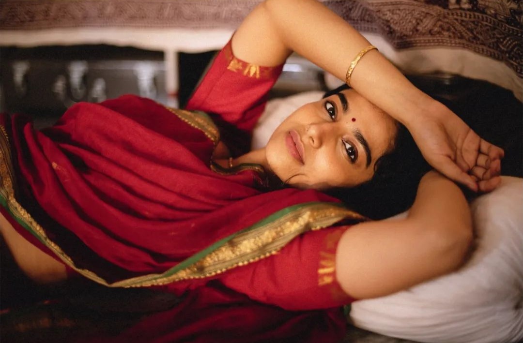 GM0PB_nbcAEu6My?format=jpg&name=medium