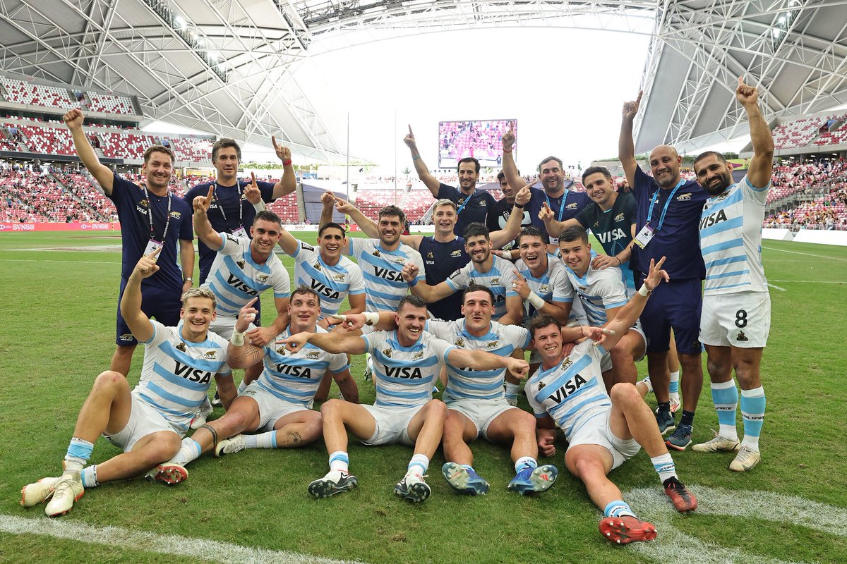 #Rugby | Campeones de la fase regular del Circuito Mundial de Seven. 

🇦🇷 Locura total. Qué equipazo. 

Histórico