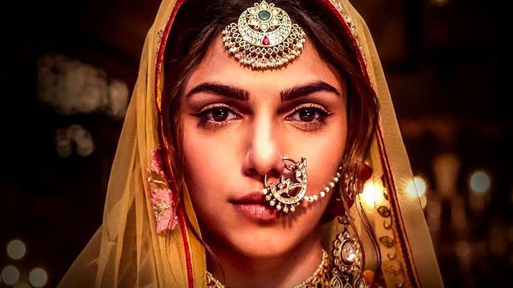 Heeramandi’s Sharmin Segal Disables Comments Section On Instagram Post Backlash From Netizens! Read here: boxofficeworldwide.com/movies-latest-… #heeramandi #sharminsegal #sanjayleelabhansali @sharminsegal