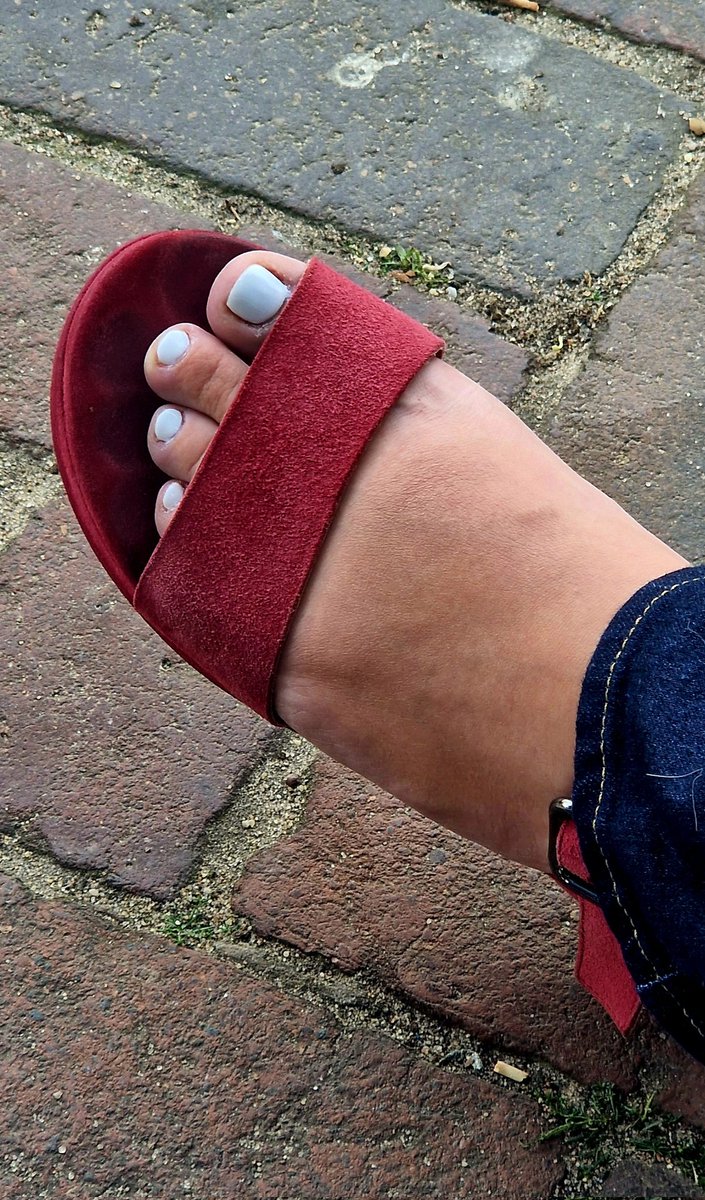 #feet #feetworship
#footfetish #toes #nailpolish #pedi
#feetfinder #foot #footworship
#goddess
#toes #pies #prettyfeet #horny
#prettytoes
#softfeet #footporn #FeetPictures