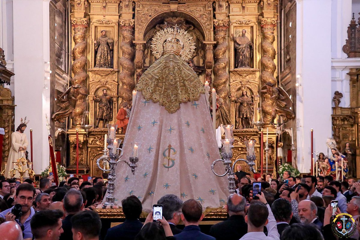 #ElCarmenTraslado || Entra en la Iglesia de los Terceros Nuestra Señora del Carmen. Gracias a todos los hermanos que nos han acompañado en el día de hoy. 🕐 14:40 h.