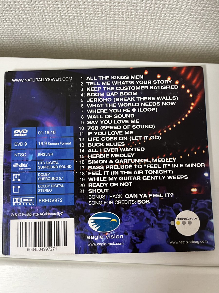 magicvox's tweet image. ポスターもらったんと、持ってないCDだけ買った
ライブのやつとか配信では聞いてたけど、DVDになってるのは知らんかった