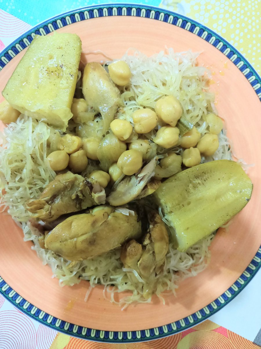 Je ne peux pas résister au charme de mon plat algérien préféré : Rechta 🇩🇿 mon amour 💕 je peux te manger tous les jours.