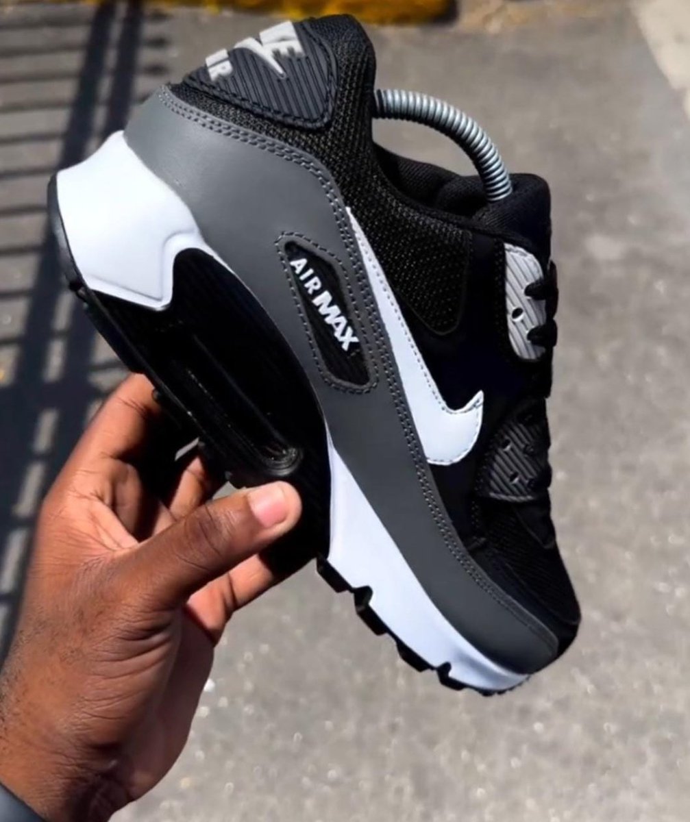 ITEM; Airmax 90 Size 40,41,42,43,44,45,46 Ksh 3500/= Whatsapp 0798542232 Pay after deliver within Nairobi Catalog link wa.me/c/254798542232