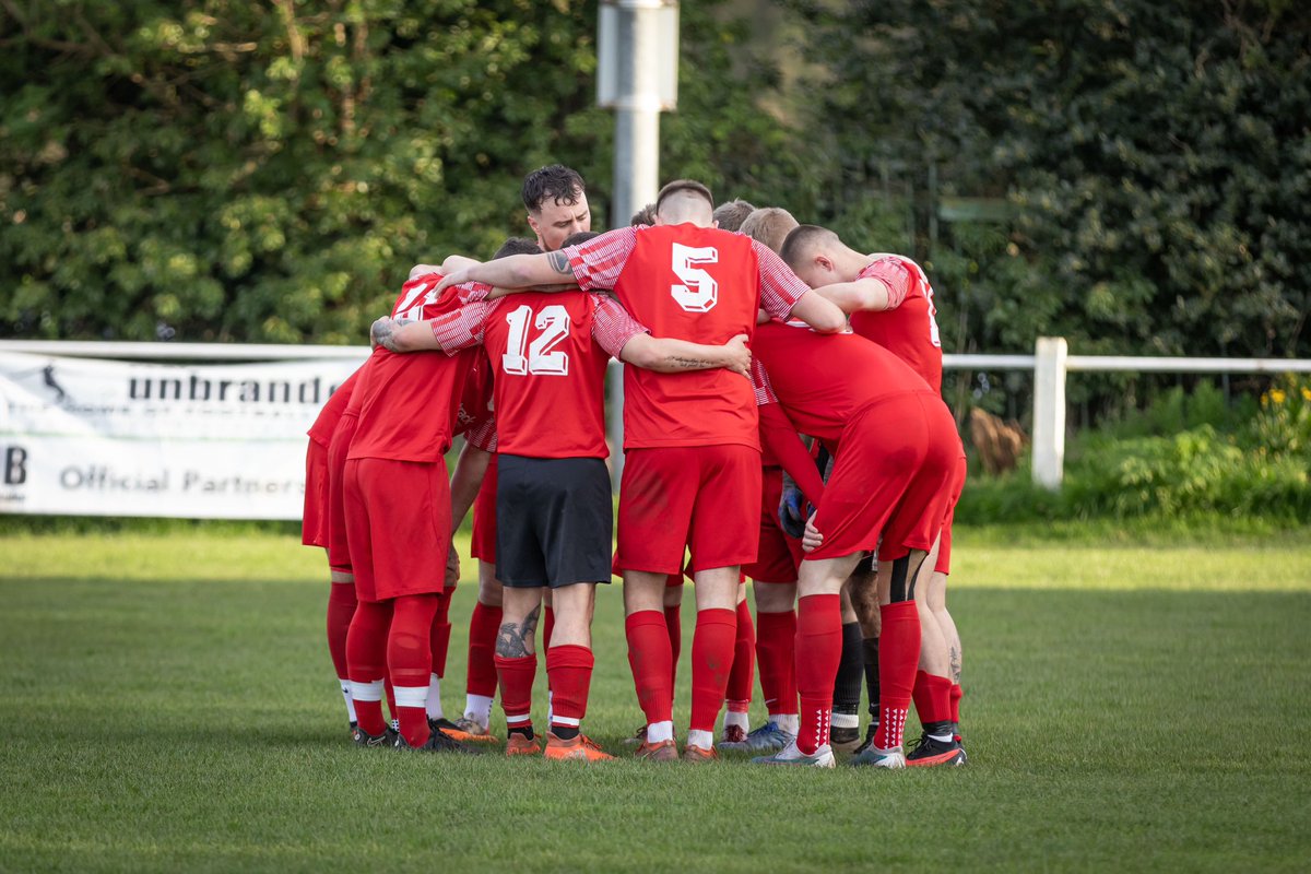 Walsall Swifts 1 - 1 Tollhouse

Bare 11 man squad and some round pegs in square holes but still managed a draw. Well played to the lads who turned up 👏🏻

Goal:
⚽️ Sam Holdcroft