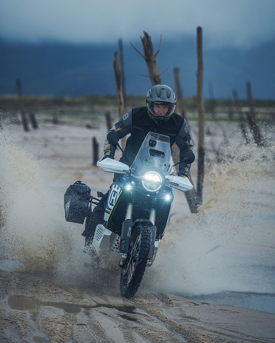 HQV_MotoUK's tweet photo. Bear witness to pioneering design and performance.
The Norden 901 Expedition leads you to your next global adventure.
Hit the link in bio to find out more. https://t.co/dmLkpsESA8
#HusqvarnaMotorcycles #GoRide #RideHusky #Norden901Expedition #ExploreFurther #DiscoverNewWorlds https://t.co/wqezf6nUBJ