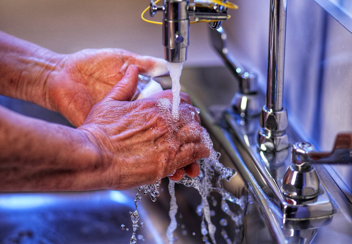 Today is Clean Your Hands Day! Hand hygiene is one of the most effective actions to prevent infection; remember to keep up the good work and clean your hands, do it often and do it properly. For more information visit ahs.ca.