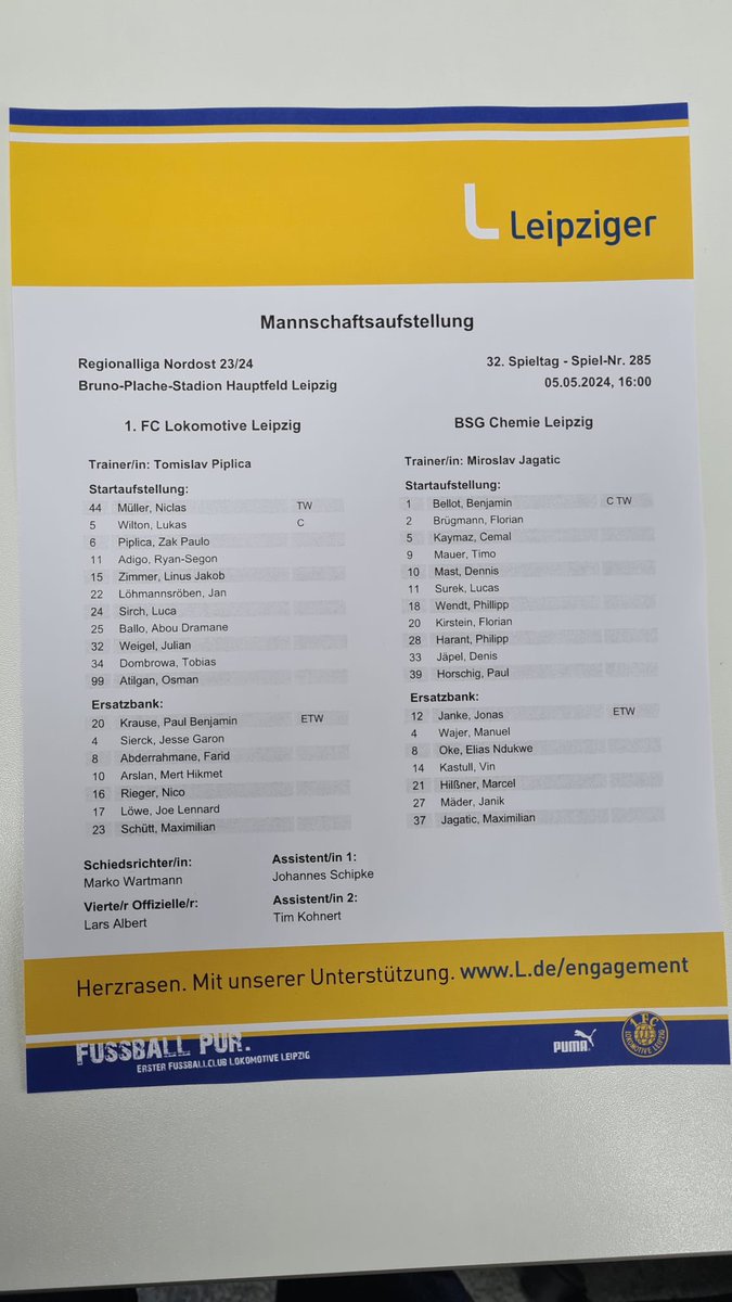 ES IST ANGERICHTET - DERBYTIME IN LEIPZIG! +++ Die Aufstellungen sind da +++ Blau-Gelb gegen Grün-Weiß. Mehr gibt es nicht zu sagen, es ist Derbyzeit in Leipzig-Probstheida. Und mit diesen Startaufstellung beginnen die Teams. LOKBSG #leipzig #lokleipzig #Derby