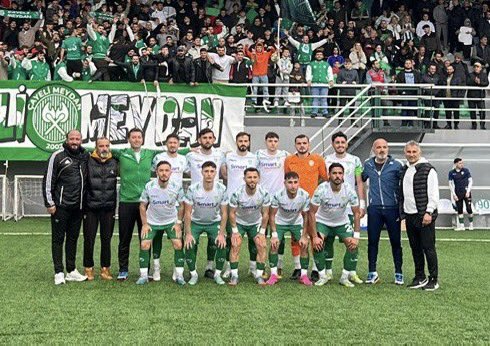 Çayelispor, şampiyon olarak 3. Lig’e yükseldi 

Bölgesel Amatör Lig 10. Grupta Serhat Ardahanspor’u 1-0 mağlup ederek son maçlar öncesinde 3. Lig’e yükselmeyi garantiledi.