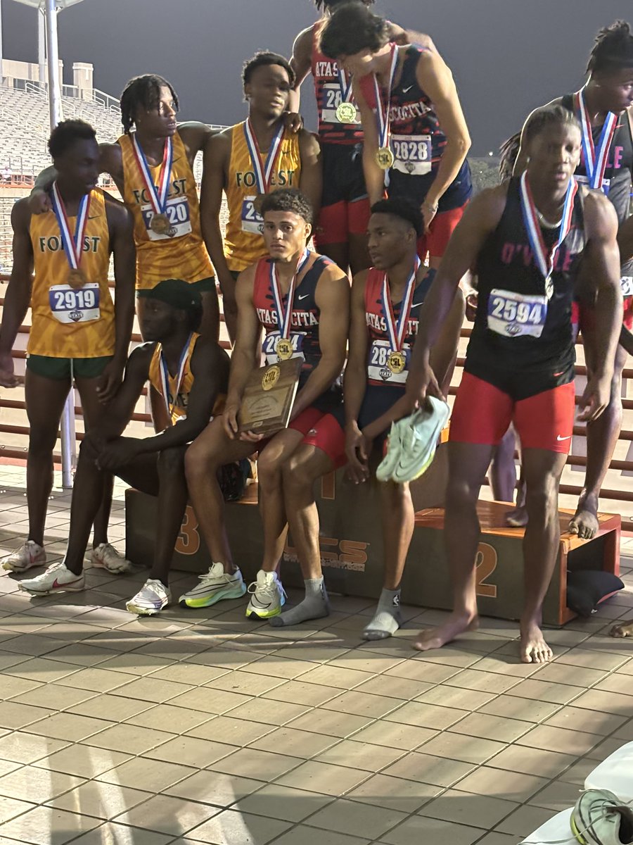 Congratulations to Lawson  Jacobs, Ahmir Robinson, Joseph Ajayi, and Justin Williams placing 3rd at State meet with the 2nd fastest time in school history!
