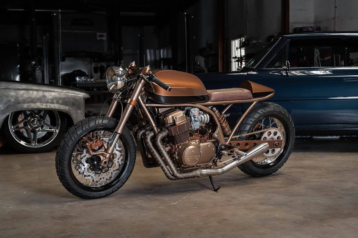 PENNY: ‘72 Honda CB750 “Penny” café racer from Jeremy Bumpus of @thehotrodshopms — co-host of #CarFix on @motortrendtv! A personal project built just for himself over nights and weekends. Frame rebuilt from the neck and downtown back, tank and rear cowl… instagr.am/p/C6lnv9FOwyH/