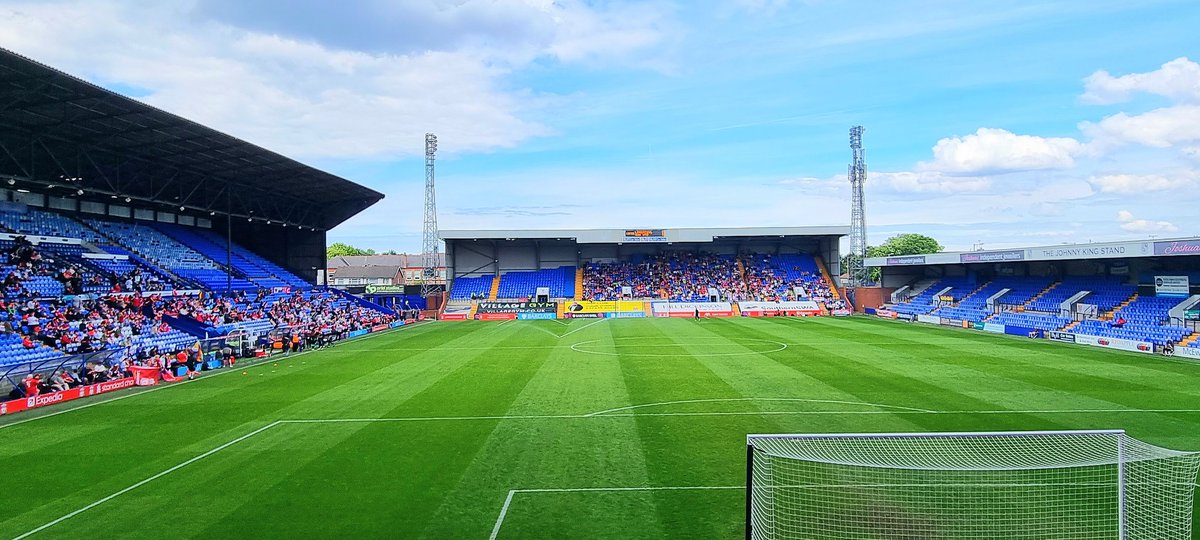 Travelled up to Prenton Park for #LFCWomen vs The Unmentionables. Last ever game for them at this ground, booooo.
#LIVMUN 
#WSL