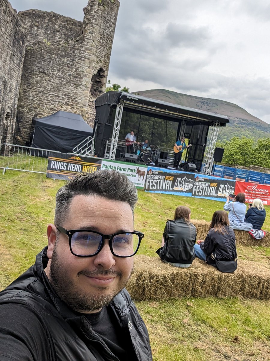 Looking after the solar stage here at @AbergavennyRTB @Mon_Heritage @abergavenny