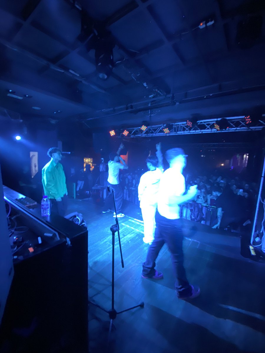 Factou, <a href="/luvtarchi/">tarchi</a> ayer rompió literalmente independance y me suda toa la ñema