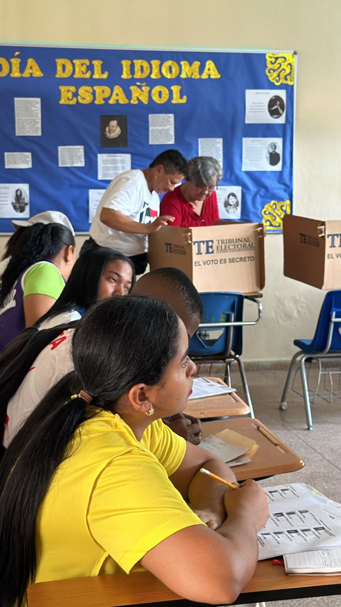 📌#EleccionesPanamá24🇵🇦 Nos comparten algunas imágenes de lo que se vive desde el centro de votación en Jeprha B. Duncan, Panamá Este. 📸Sofía Vincenzi [@svincenzi66] de @UNIORE y @ReformasLATAM #ObservatorioReformas