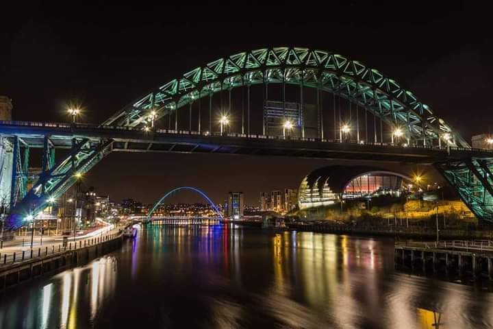 Newcastle/Gateshead quayside 

#newcastle #gateshead #rivertyne #picoftheday