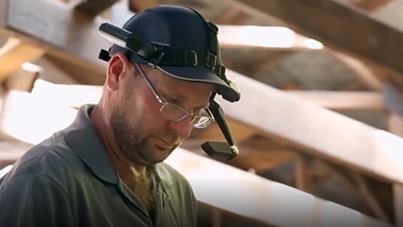 Lumber grading with the VDTS System. More efficient, accurate and safe as you are not longer forced to look away from the task at hand. Learn: bit.ly/3NoigPD #handsfree #voicetechnology #wireless #realwear #wearabletechnology #logging #lumbergrading #lumber