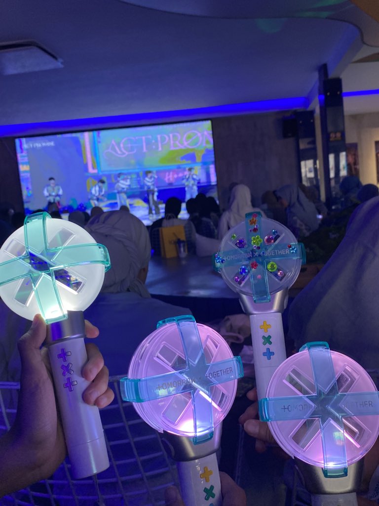 wiwindsapoetri's tweet photo. see you again, bismillah 😭✨ https://t.co/PDL5O6txwW