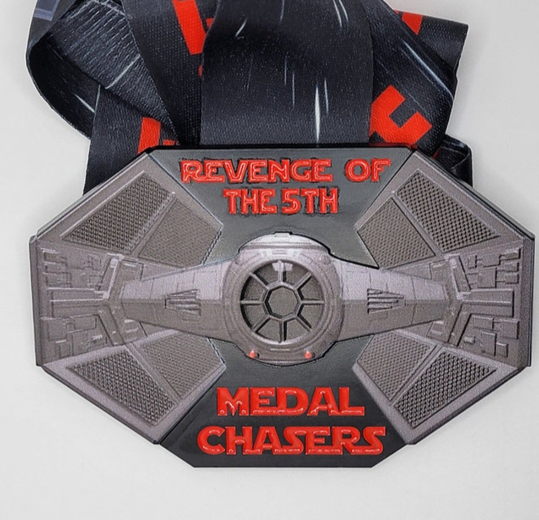 Happy #RevengeOfThe5th! #StarWarsDay #running medalchasersvrc.com/product-page/r…