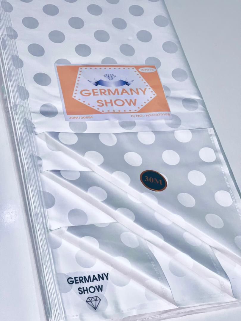 NEW STOCKS ALERT 🚨 
ALL WHITE 
 ~ GERMANY SHOW ~🛒

PRICE 6,000 PER YARD