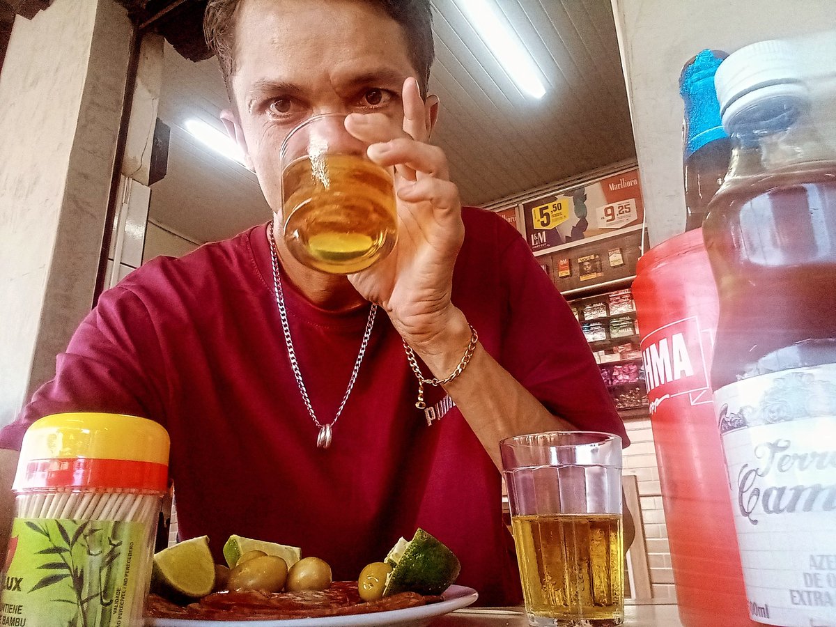 Eu curtindo a vida 🥃🍺
