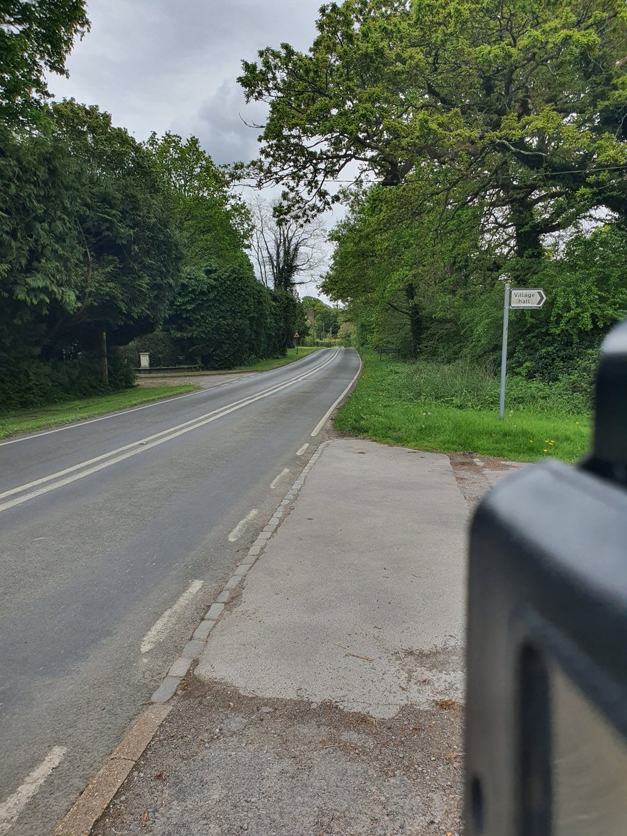 Further speed checks today in #Staplefield and #Balcombe 31 motorists reported to @OpCrackdown @SussexSRP @CSWSussex @sussex_police @SussexPCC @SussexRoadsPol #OpDownsway #RoadSafety #WM1Rural #Bsection #PCSO20088