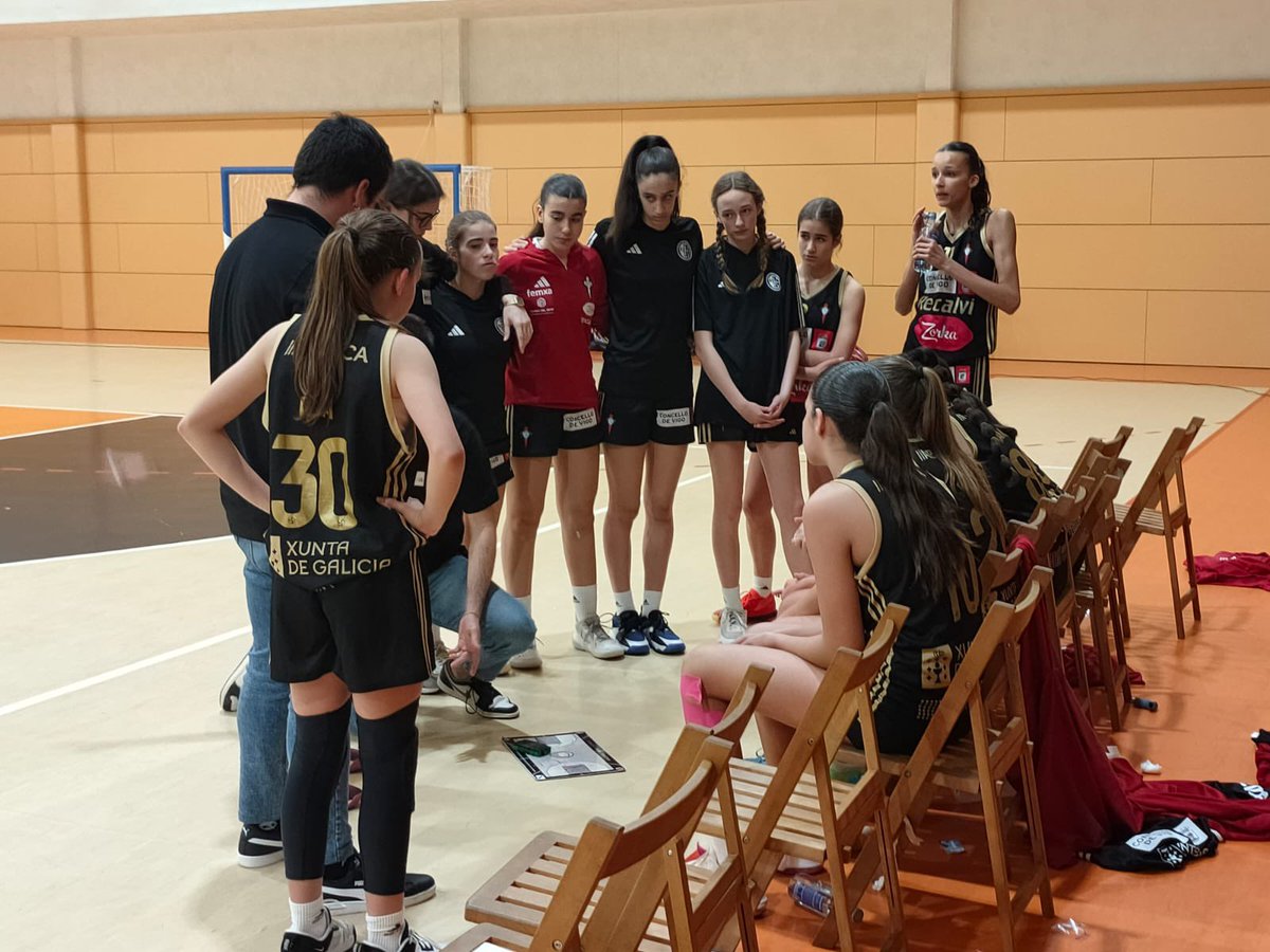 De esta manera nos convertimos en subcampeonas gallegas división infantil, y disputaremos el Campeonato de España, en Pontevedra. 

¡Orgullosos de todas vosotras! 🩵

#CelesteDeCorazón