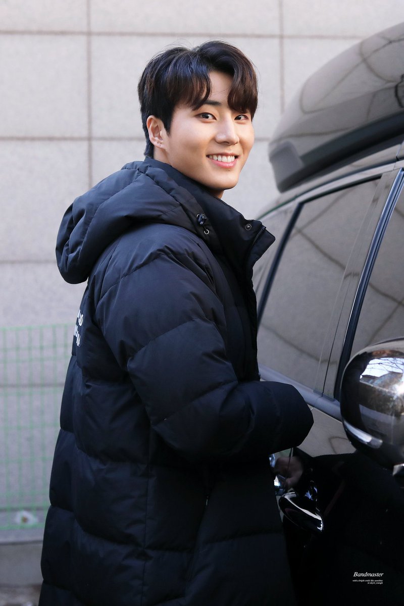 ____greatest's tweet photo. 무엇 하나 놓지 않으려 치열하고 치밀하게 살았던 순간에도 항상 빛나던 눈을 좋아해 https://t.co/COPYRk1twn