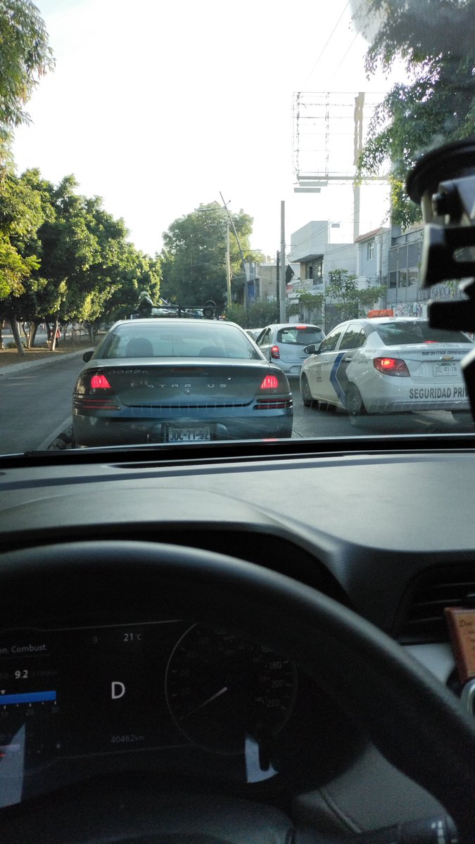 apache_perez's tweet image. Oye hijo de tu puta madre @EnriqueAlfaroR nomás a ustedes se les ocurre cerrar calzada independencia por sus estúpidas carreras..no seas hijo de puta.