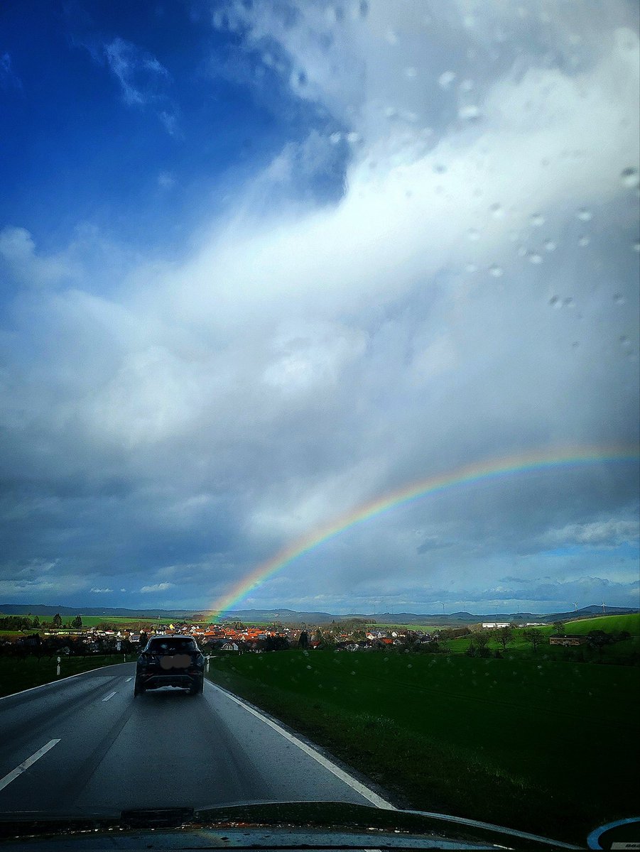 Happy Sunday 🌈🌦
#sundayvibes #SundayMotivation #rheinlandpfalz #Germany #rainbow 
#photography_ #photo 
📸#photobyaniolek