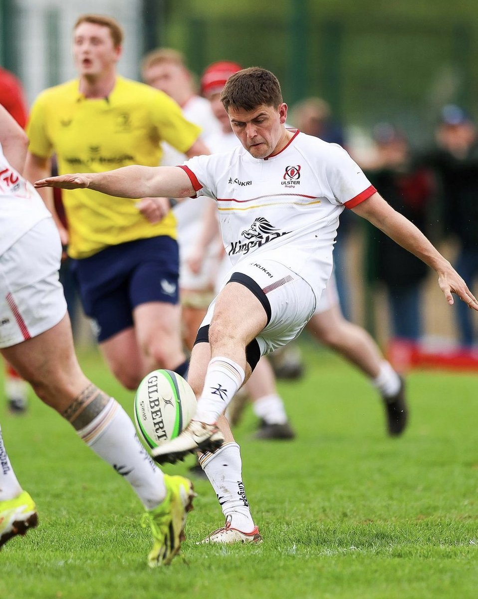 Congratulations to the Ulster Juniors for their 10-27 victory over Munster in Ennis yesterday 🙌 2️⃣ out of 2️⃣ in the Junior Interpros ✅ Read more about the win for Mike Orchin-McKeever's side ⤵️ ulster.rugby/content/match-…