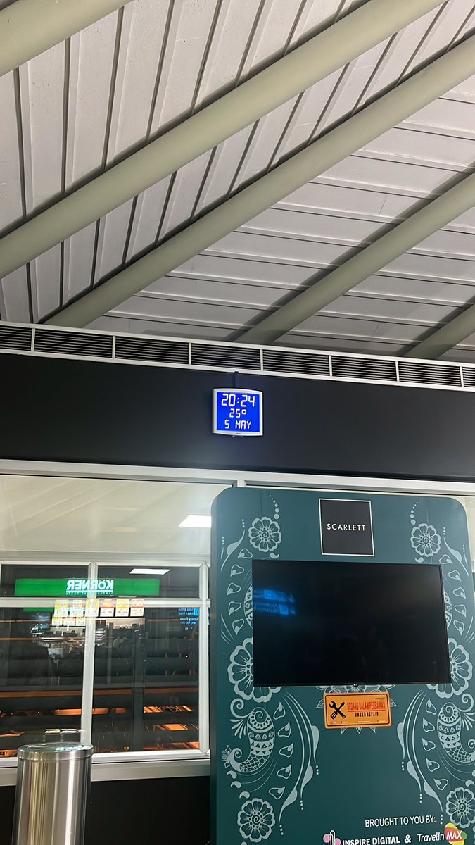 Minggu,05/05/2024 flight super air jet IU 898 Soeta-Kno delay sampai batas waktu yg tidak jelas.Seharusnya flight pukul 18.00 sampai 20.23 belum ada keterangan.Ground staff jg tidak bisa memberi informasi apapun.Mohon perbaikan pelayanan kedepan @SuperAirJet @kemenhub151