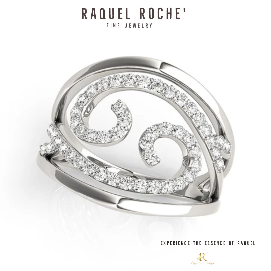 𝓐𝓵𝔀𝓪𝔂𝓼 𝓰𝓸𝓵𝓭𝓮𝓷. 𝓢𝓱𝓲𝓷𝓮 𝓸𝓷 @raquel.roche.boutique　
　┊　　┊
┊　　┊　　┊　　★
┊　　┊　　☆
┊　　★
☆

#diamondring #engagementring #proposal #showmeyourrings #weddingring #ringbling