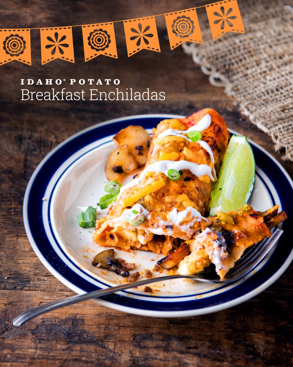 Spice up your Cinco de Mayo breakfast with our sizzling Idaho® potato Breakfast Enchiladas! 🌶️🥔 A fiesta for your taste buds awaits! #IdahoPotatoes #CincoDeMayoBrunch 🇲🇽 ow.ly/QMp650Rrm3p