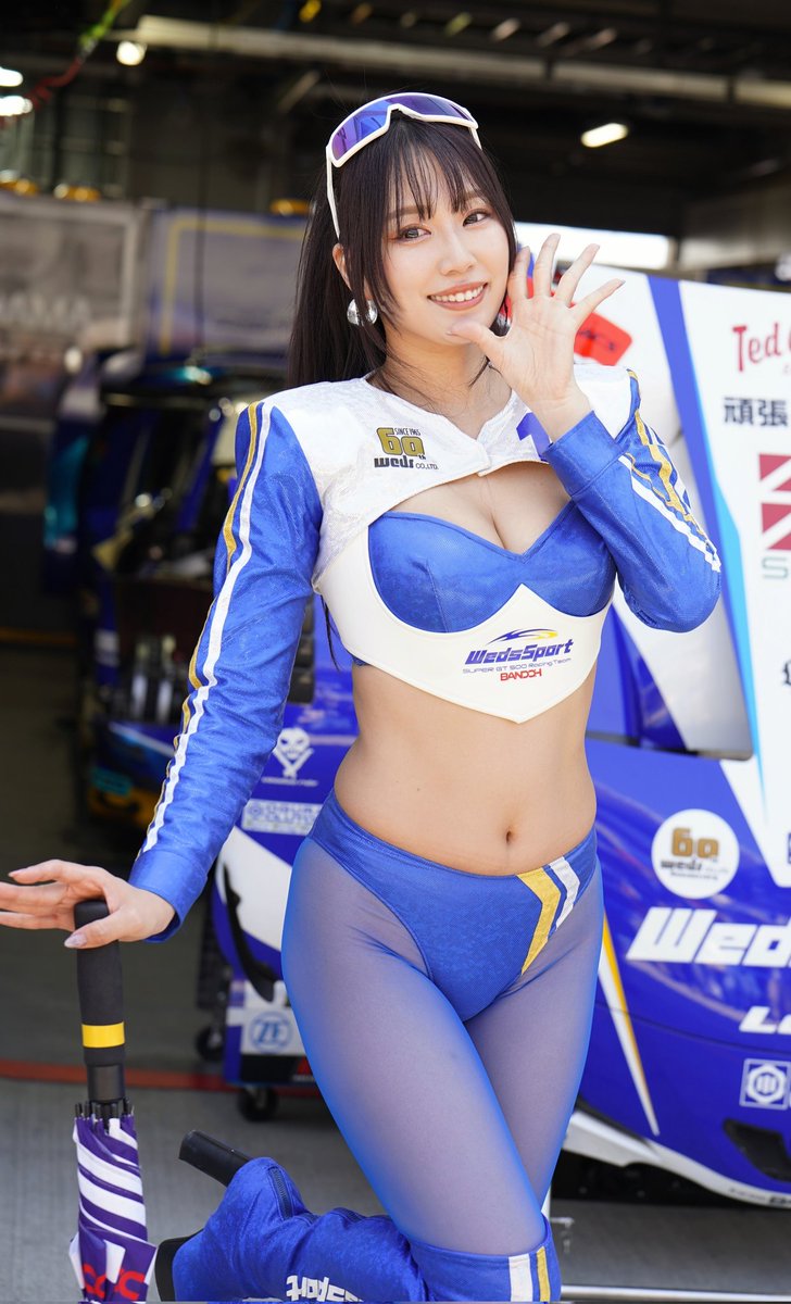 SUPERGT Rd.2 FUJI
決勝ピットウォーク
WedsSport Racing Gals
霧島聖子さん(@renna1208)
せいこっこの魅力の1つ振り返り新コスチューム最高でした
正面も可愛い表情ありがとうございます
#SUPERGT2024 
#WedsSportracingGals
#レースアンバサダー 
#霧島聖子