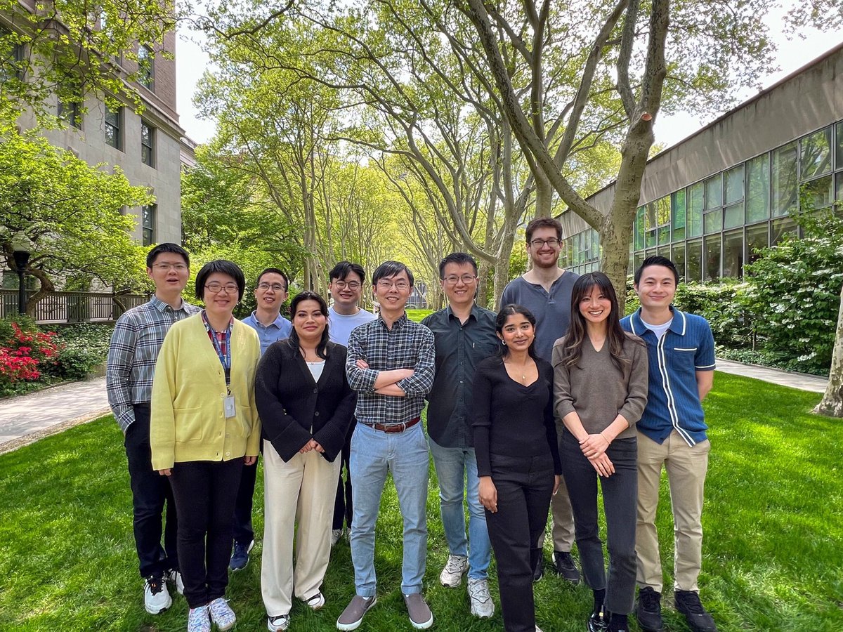 Stunning spring scenery 🌿🌸<a href="/RockefellerUniv/">Rockefeller University</a> and a perfect moment for group photo 😇 From left to right: Qi Jia, Jieru Li, Xiangwu Ju, Stephany Chuquimarca, Htet Ng, Shixin Liu, Yukun Wang, Masuda Begum, John Watters, Gabriella Chua, Jeremy Chang