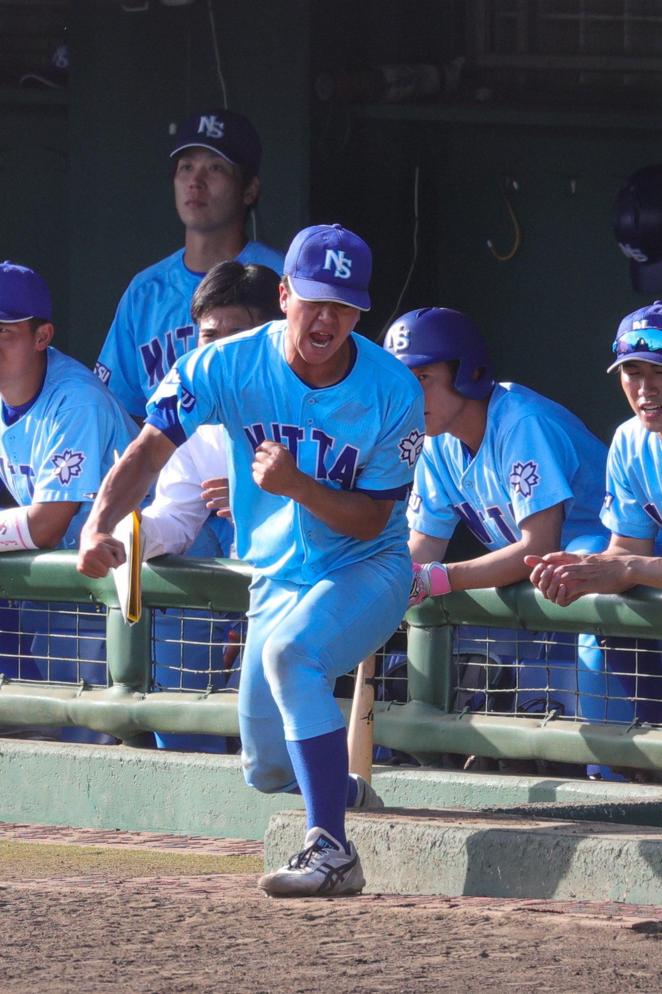 明石商業 - البحث / X