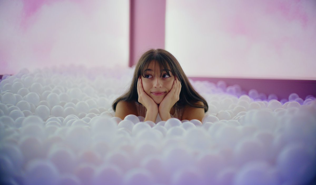 rakoonsprod's tweet photo. Elanur in Studio of Wonders and Yokocho bar shot on Zeiss Super Speeds and Canon FD

https://t.co/MHokMYdyoO https://t.co/WrSFnfBW9j