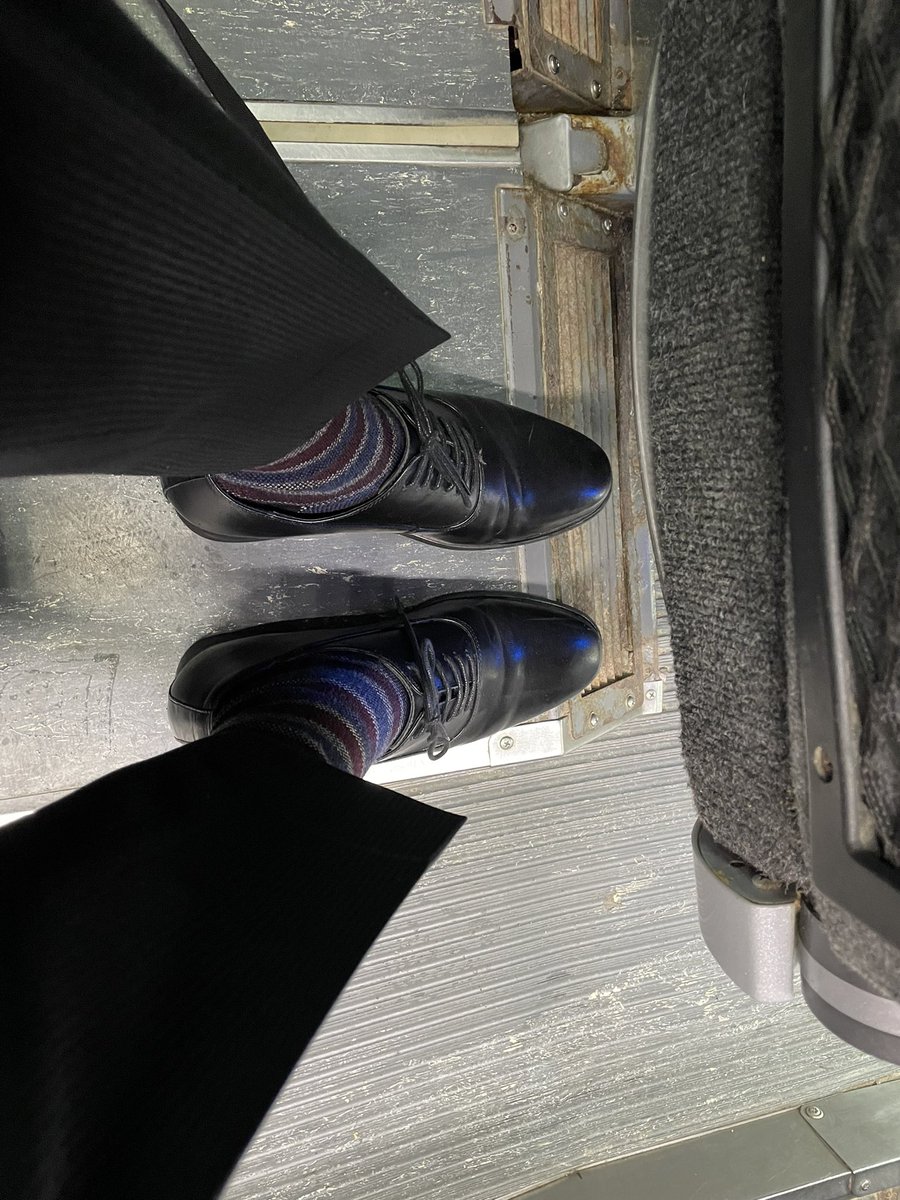 Now need more formal shoes and socks for my presentations today! @PASMeeting #pas2024 #pas2024selfie