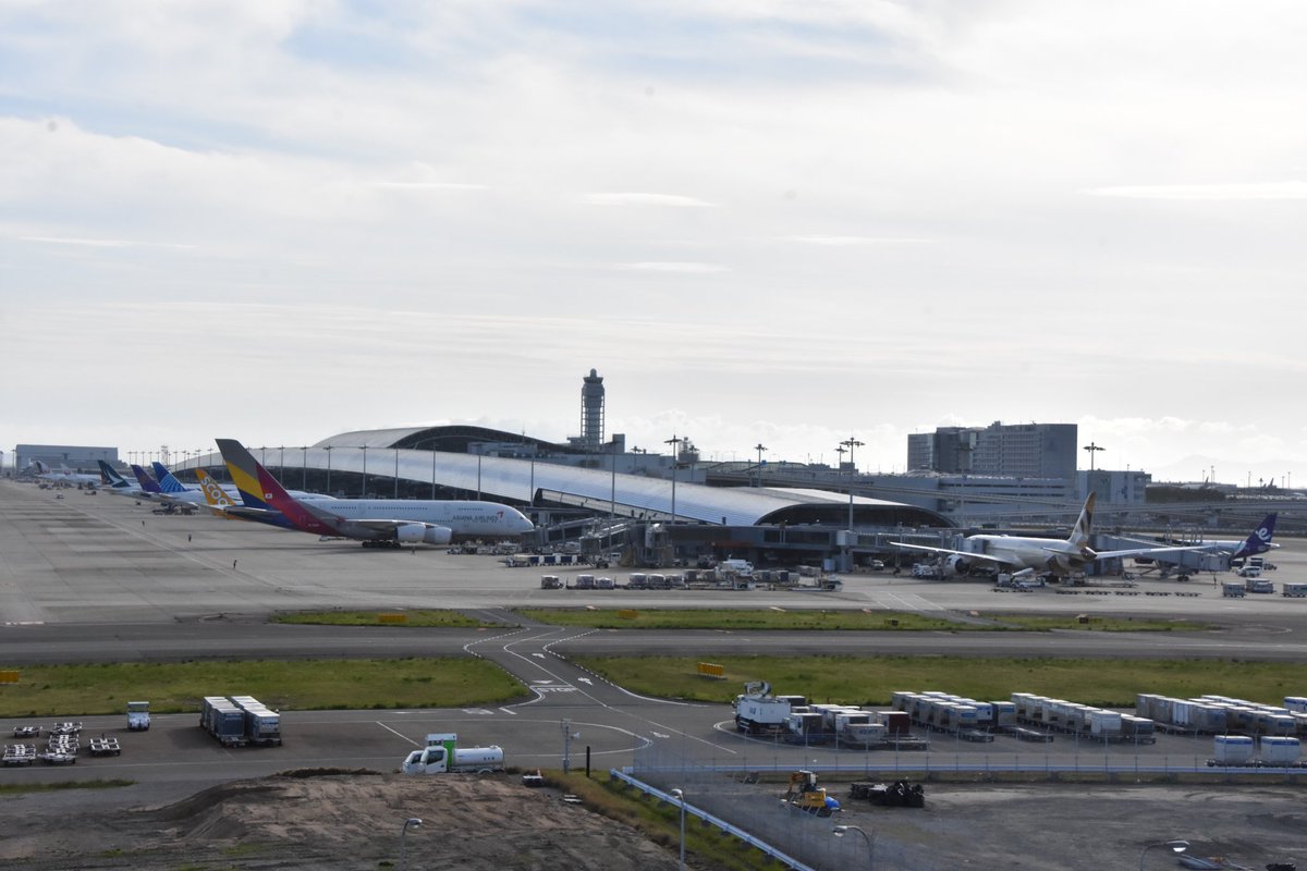コロナ前以来約5年振りに関西国際空港の11番スポットに到着したA380
#関西国際空港 #A380 #A388