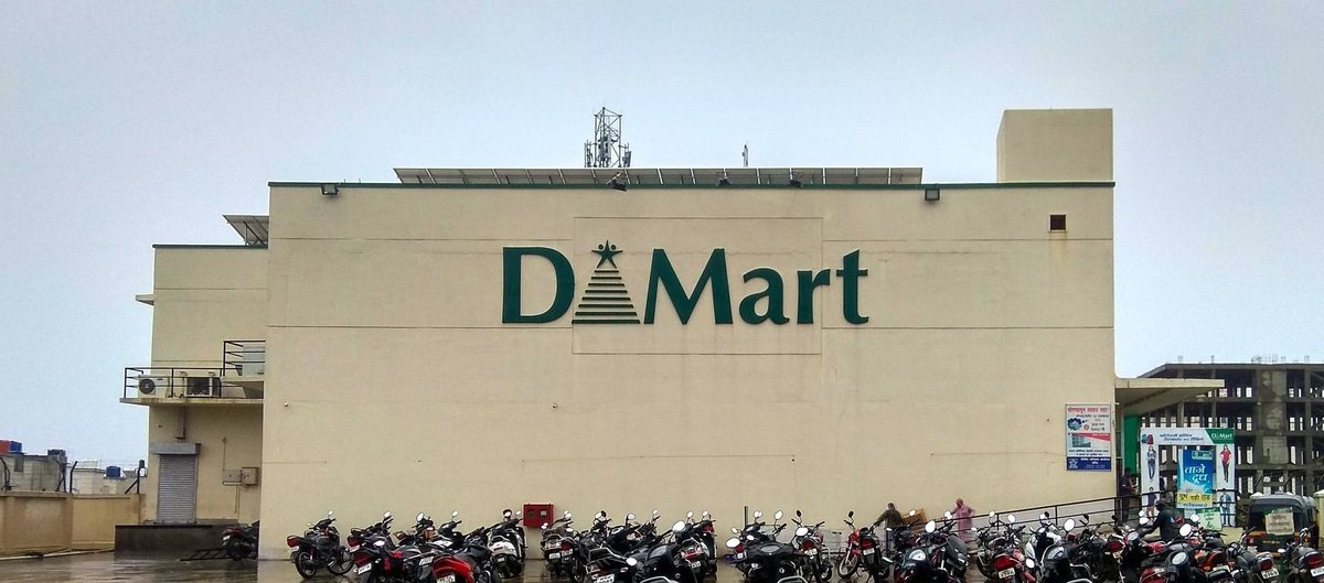 DMART Q4FY24
Good Results

3 Key Positives:
- Gross Margins +50 Bps YoY
- eComm Grows 30%, EBITDA Positive
- Co sees uptick in contribution from general merchandise & apparel

Q4 Consolidated Performance YoY 
Revenue +20.1% at 12726.5 Cr
EBITDA +22.3% at 943.6 Cr
Margins at 7.4%…